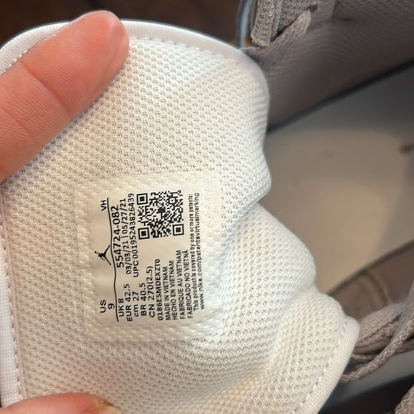 Mens Nike Air Jordan 1 Mid College Grey - 554724-082 Size 9 NDS - Picture 7 of 10